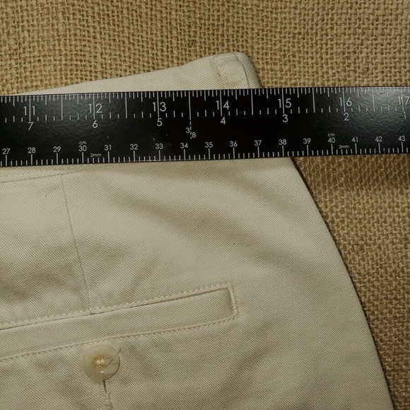 L.L. Bean Classic Fit Cream Pants size 6 - Picture 3 of 5